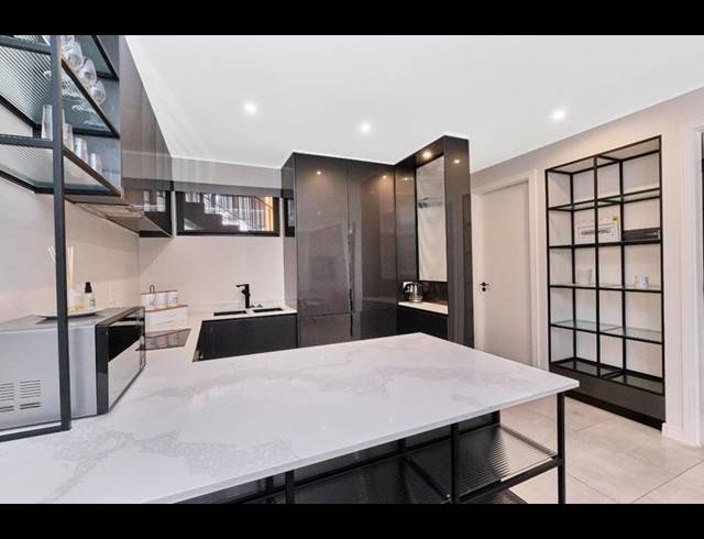 3 BEDROOM PROPERTY TO RENT IN HYDE PARK